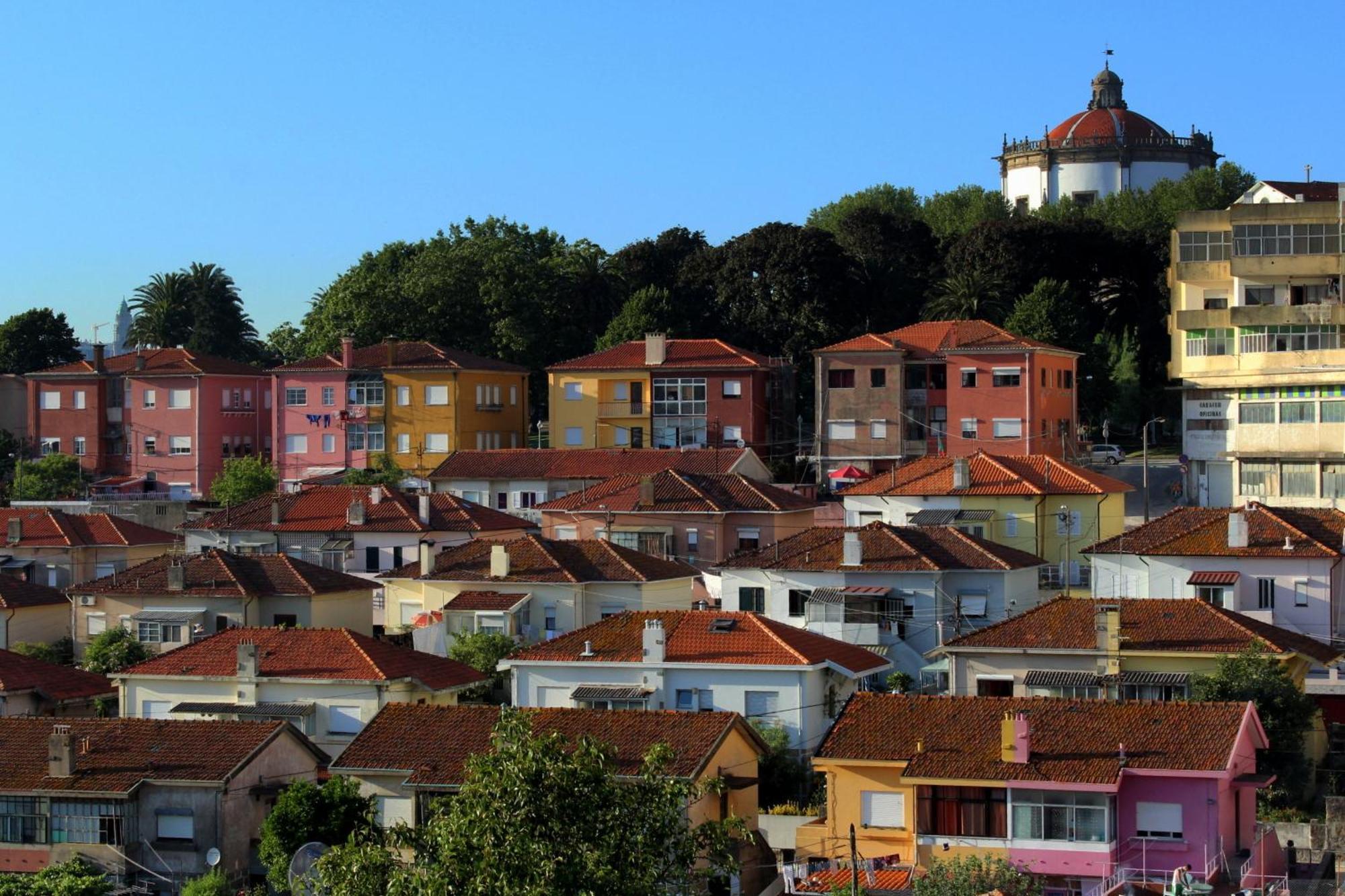 Oporto River And Ribeira Views Vila Nova de Gaia